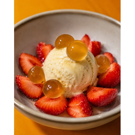 Perles de Cognac D'Ussé VSOP avec glace vanille et fraises